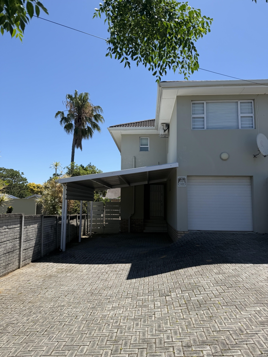 3 Bedroom Property for Sale in Beacon Bay Eastern Cape